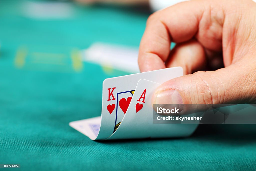 You are currently viewing Getting the Hang of Three Card Poker: Knowing Which Hands Win